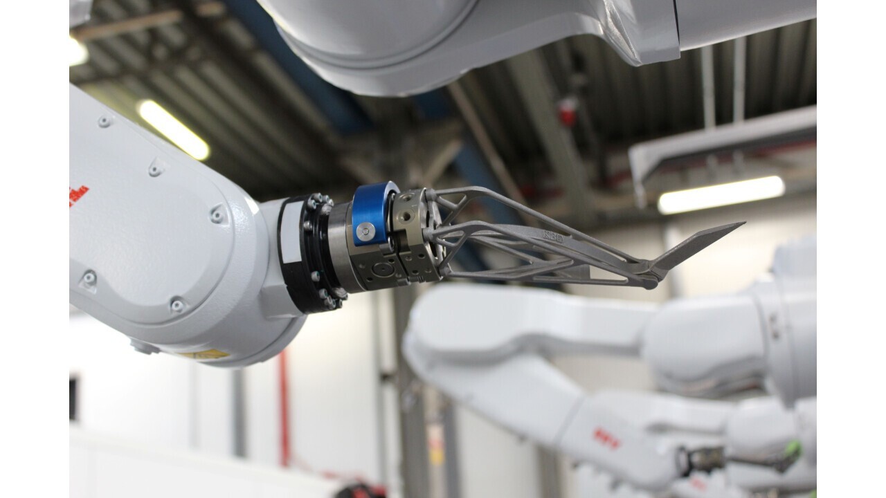 Porous knife mounted on the robot; Copyright: K3D B.V.